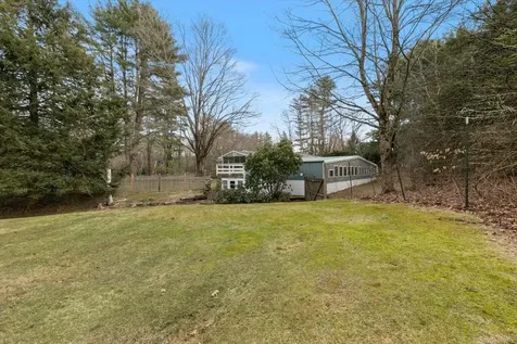76 Hilldale Avenue South Hampton NH 03827
