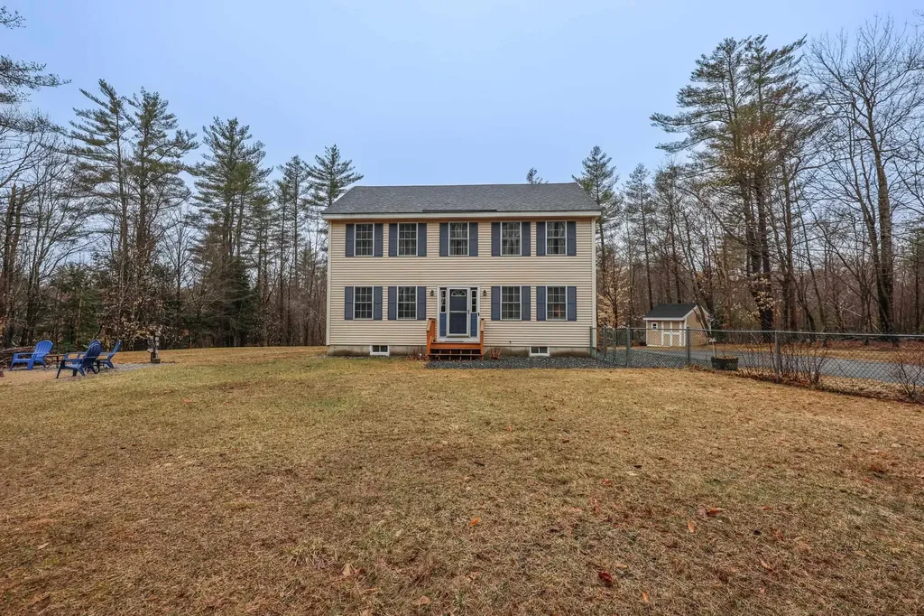 286 Bee Hole Road Loudon NH 03307