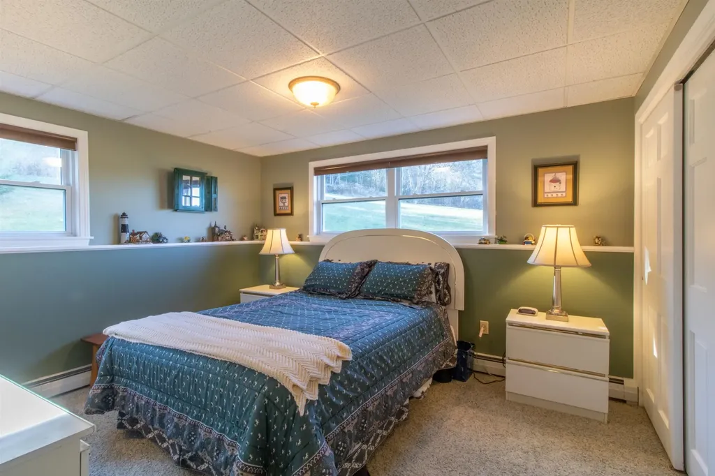 323 Barr Drive Ryegate VT 05069