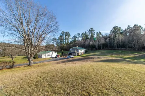 323 Barr Drive Ryegate VT 05069