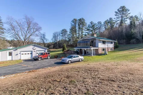 323 Barr Drive Ryegate VT 05069