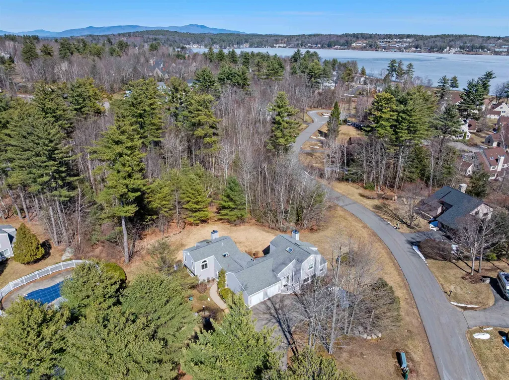 9 Ski Trail Laconia NH 03246