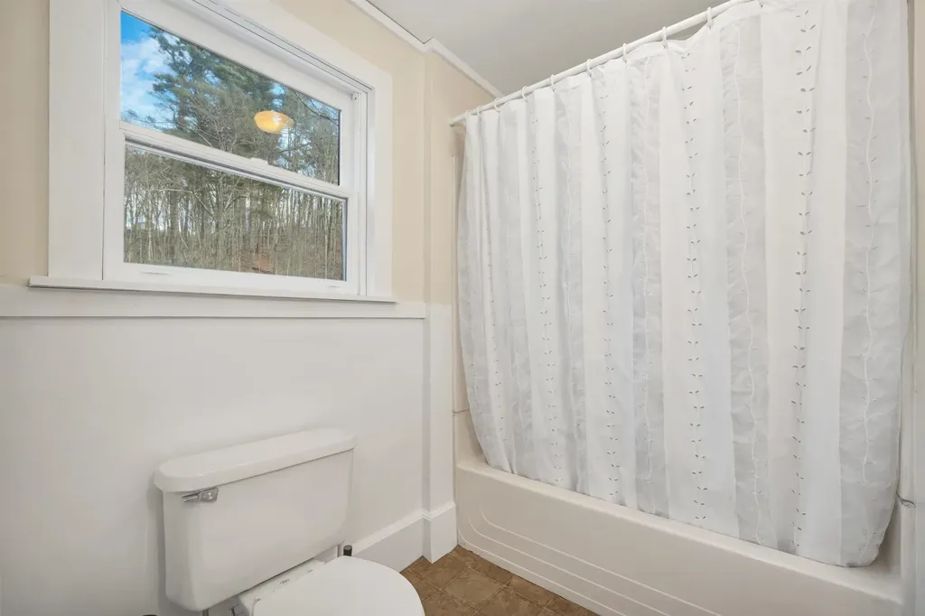 116 Woodridge Road Franklin NH 03235