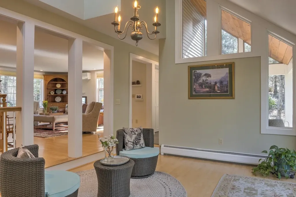 17 Foxwood Avenue Keene NH 03431