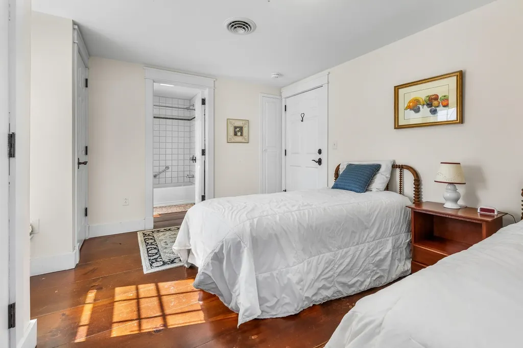 31 Huntington Place Rochester VT 05767