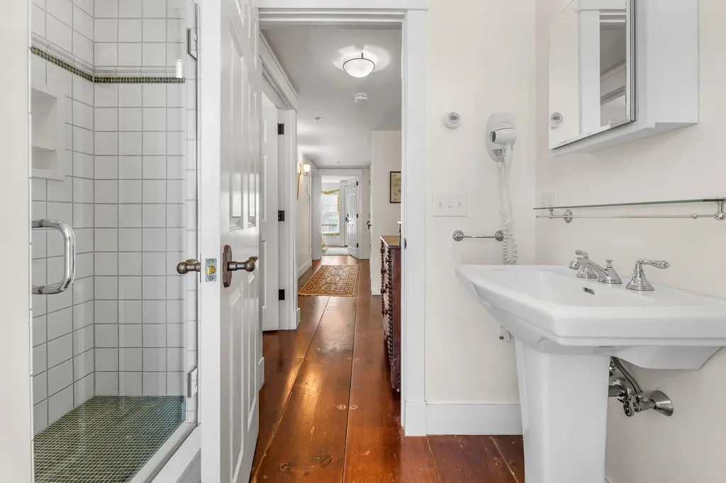 31 Huntington Place Rochester VT 05767