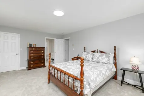 41 Hawk Drive Salem NH 03079