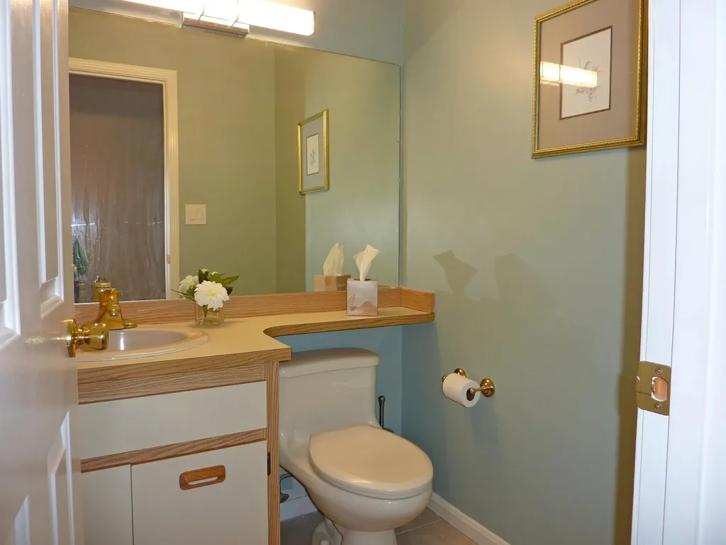 50 Laurel Court Nashua NH 03062