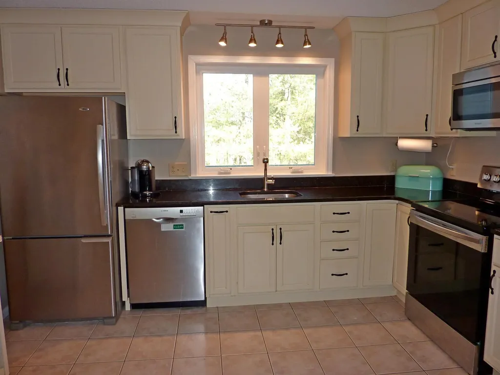 50 Laurel Court Nashua NH 03062