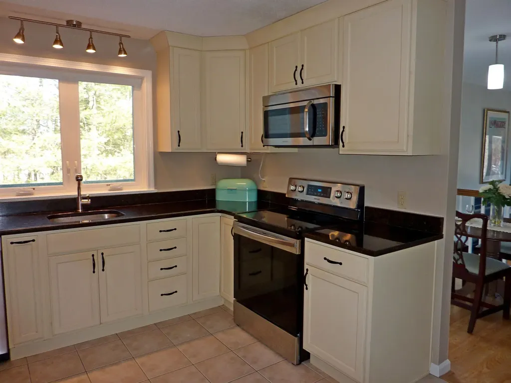50 Laurel Court Nashua NH 03062