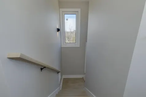 27 Windsor Lane Hudson NH 03051