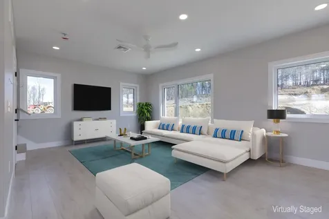 27 Windsor Lane Hudson NH 03051