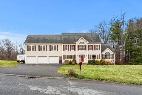 209 Garland Drive Pelham NH 03076