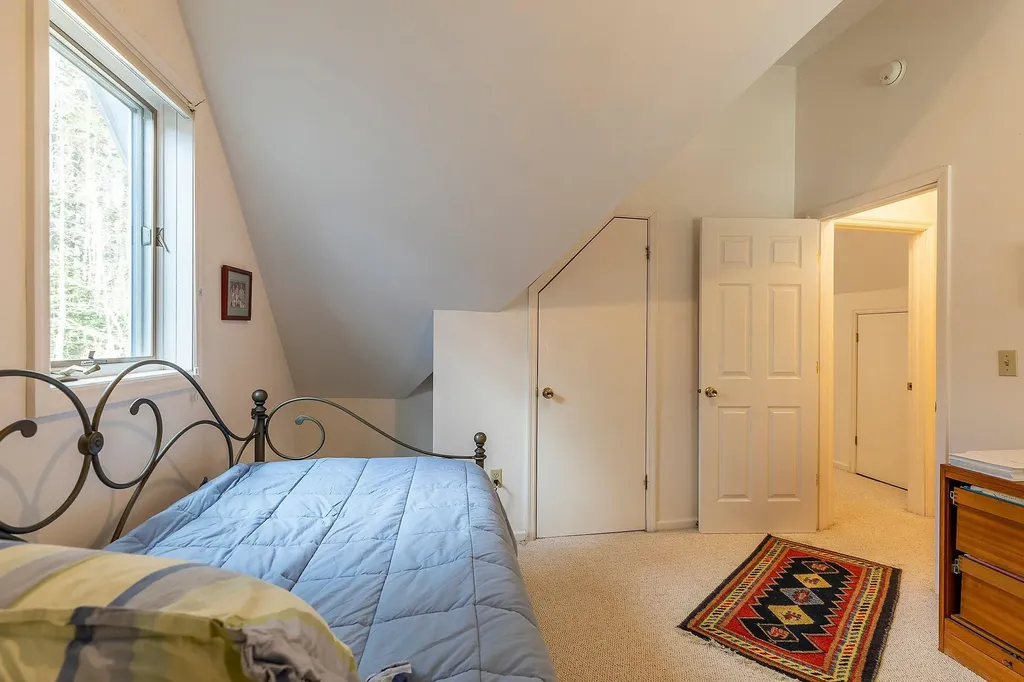 2513 Thompsonburg Road Londonderry VT 05155