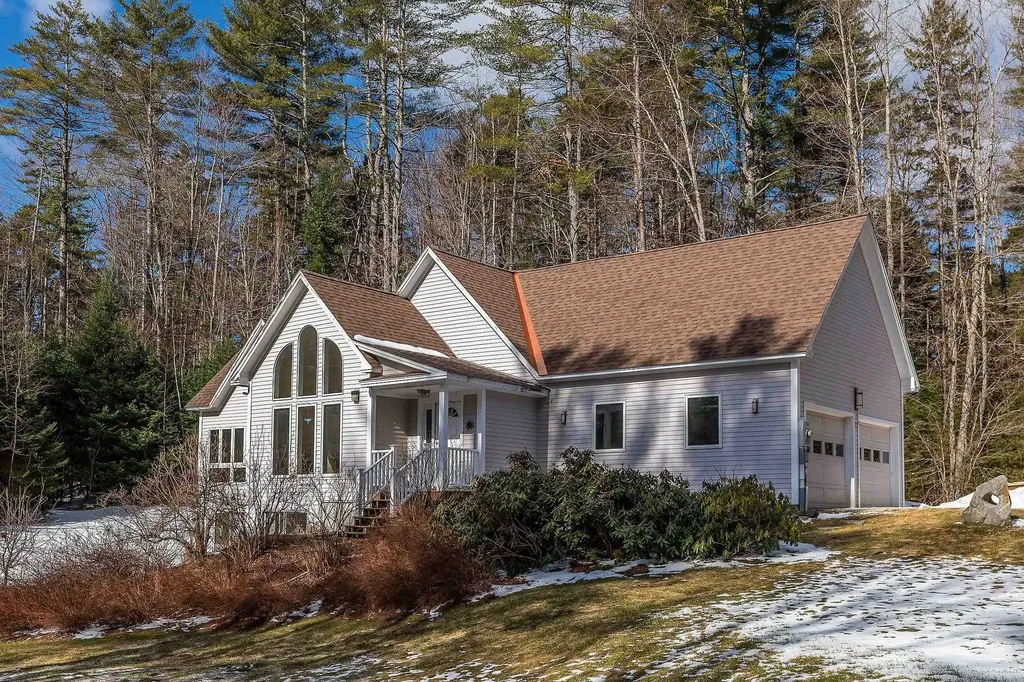 2513 Thompsonburg Road Londonderry VT 05155
