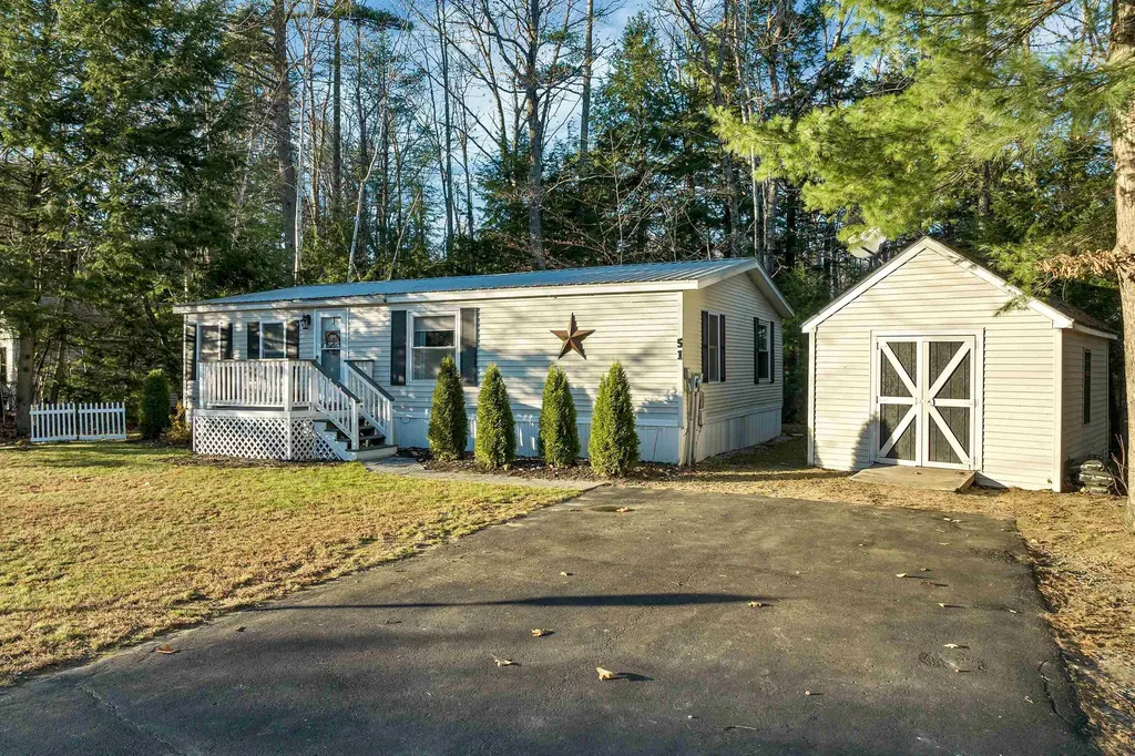 51 Eagles Way Alton NH 03809