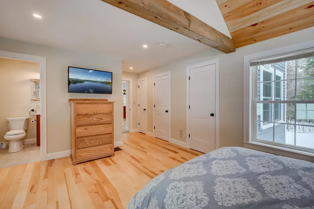 16 Grison Road Madison NH 03849