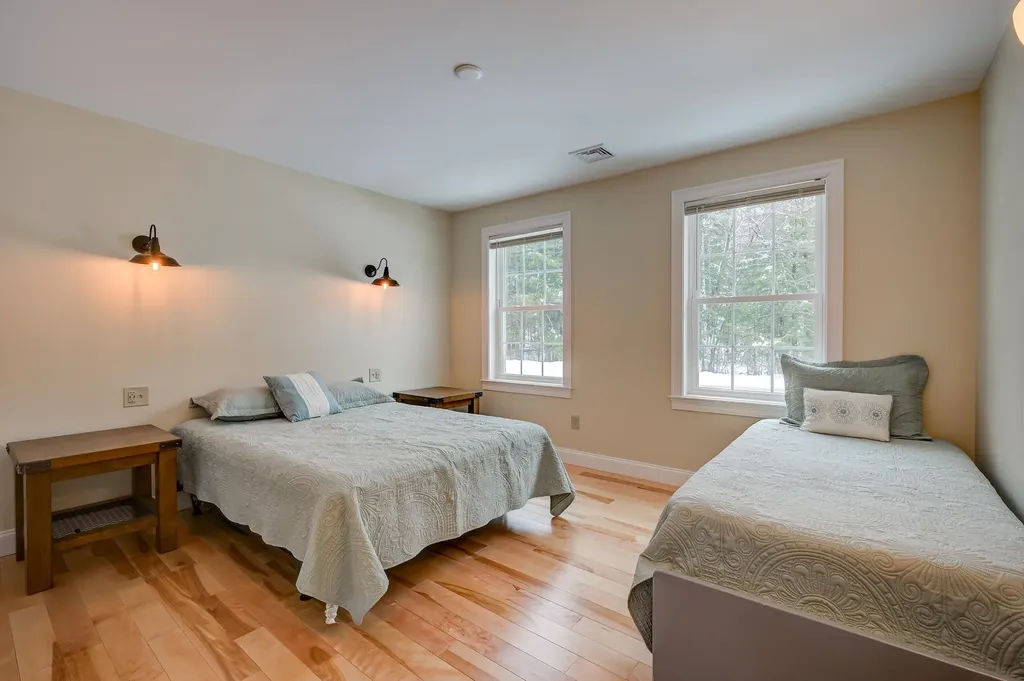 16 Grison Road Madison NH 03849