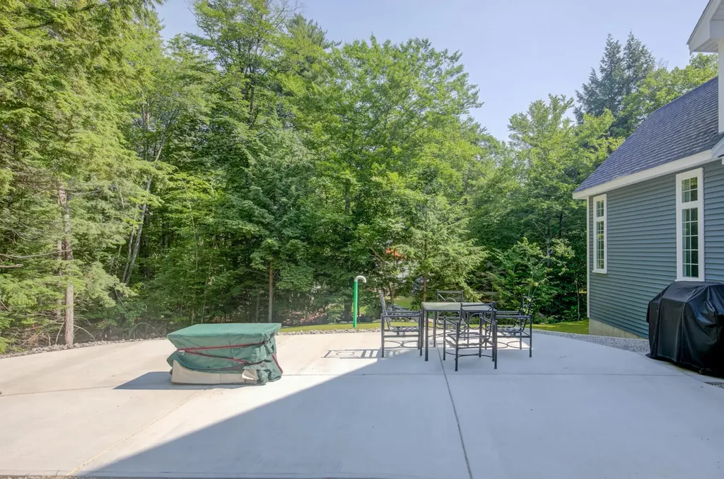 16 Grison Road Madison NH 03849