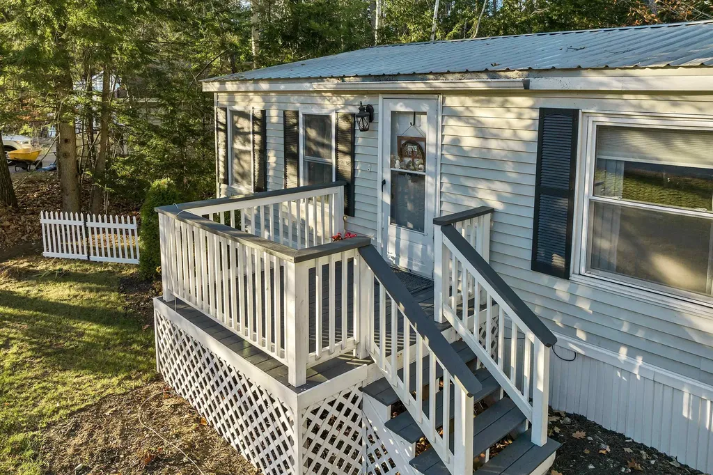 51 Eagles Way Alton NH 03809