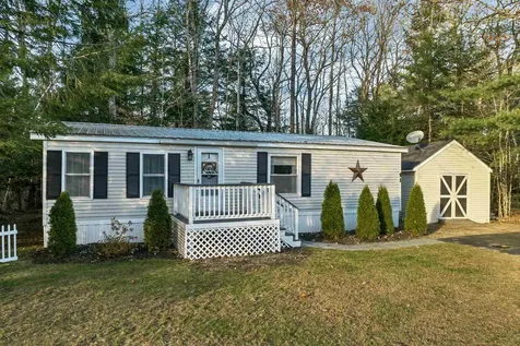51 Eagles Way Alton NH 03809