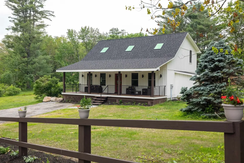 3 Steele Road Bradford NH 03221