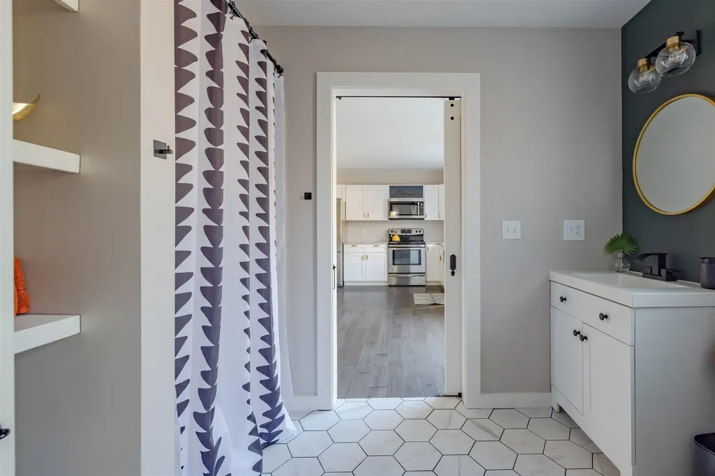 3 Steele Road Bradford NH 03221