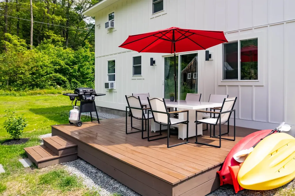 3 Steele Road Bradford NH 03221