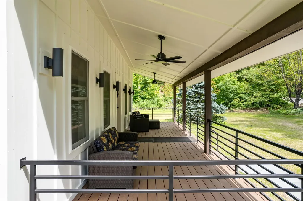 3 Steele Road Bradford NH 03221