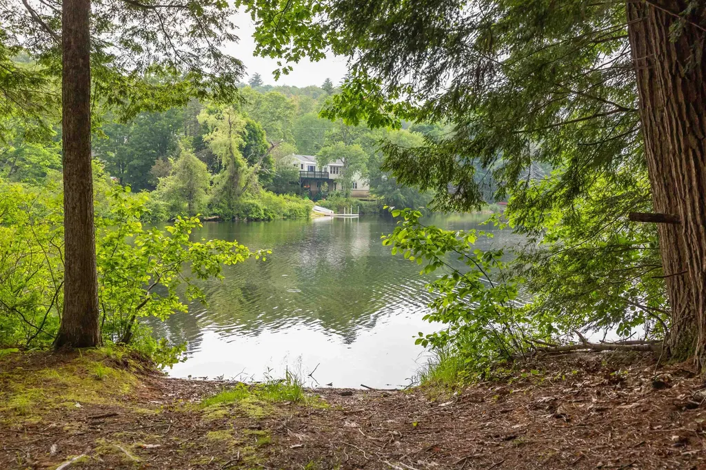 3 Steele Road Bradford NH 03221