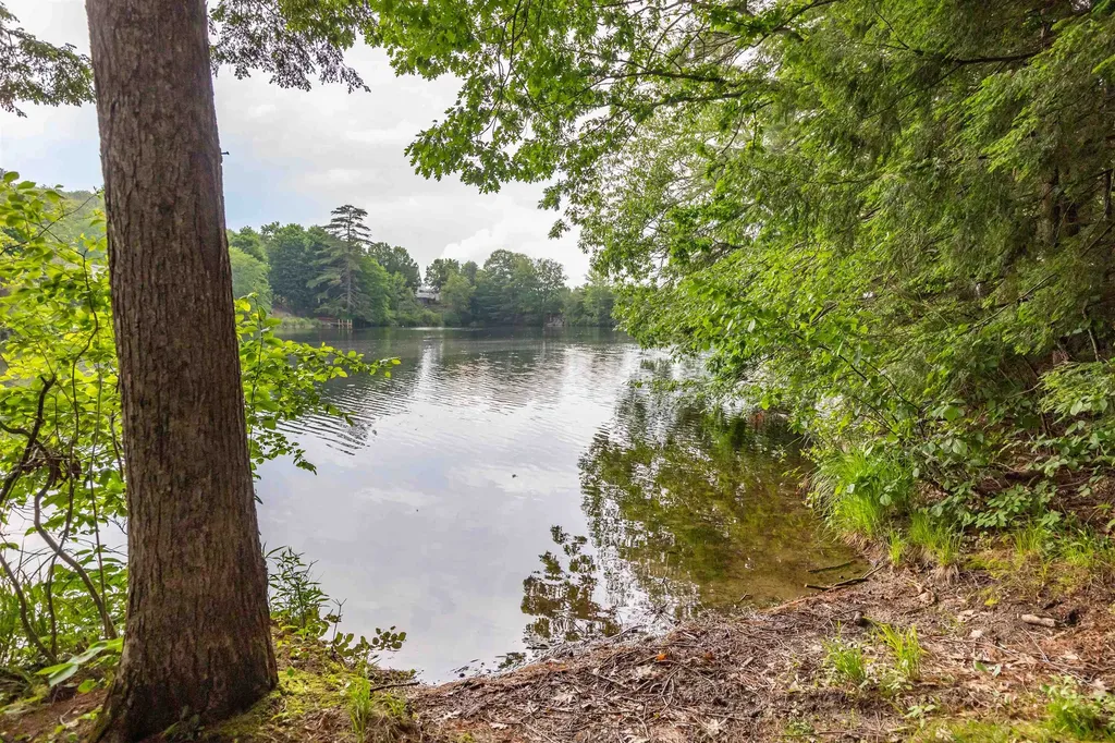 3 Steele Road Bradford NH 03221