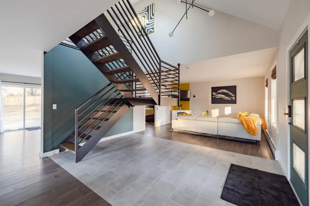 3 Steele Road Bradford NH 03221