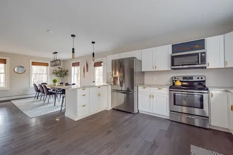 3 Steele Road Bradford NH 03221