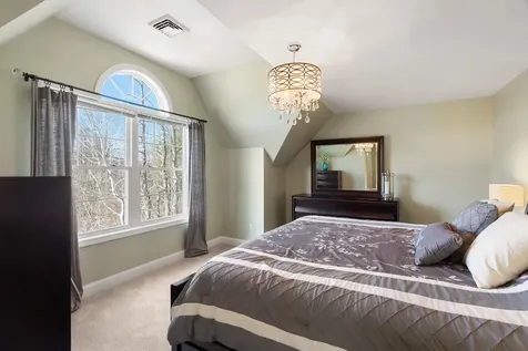 12 Trestle Way Dover NH 03820