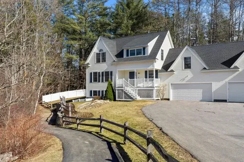 12 Trestle Way Dover NH 03820