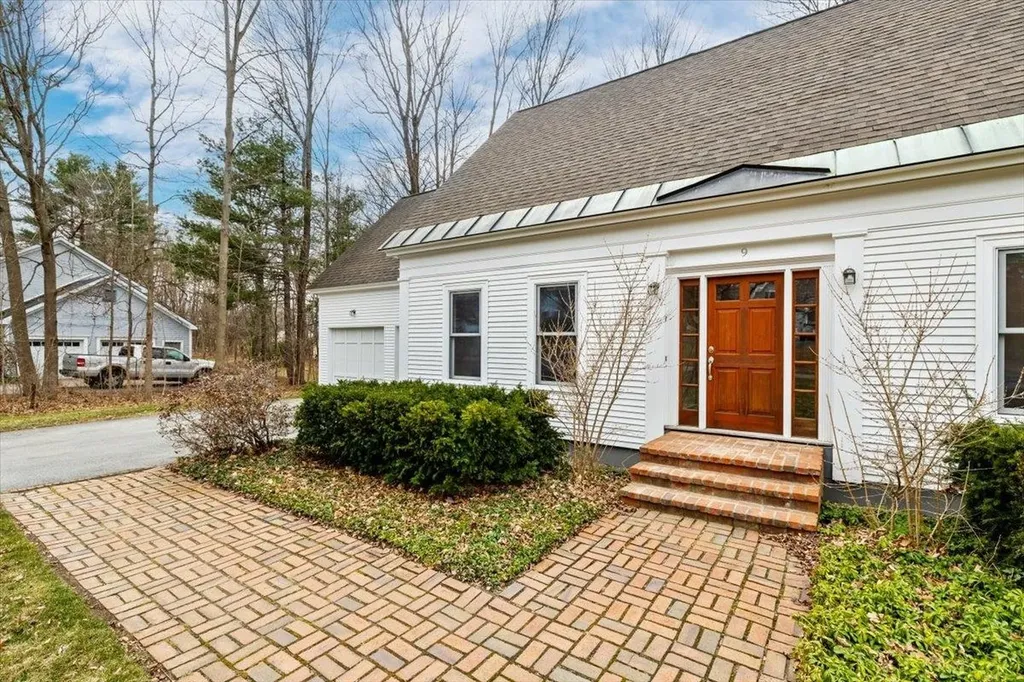 9 Brownell Way South Burlington VT 05403