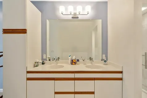 9 Brownell Way South Burlington VT 05403