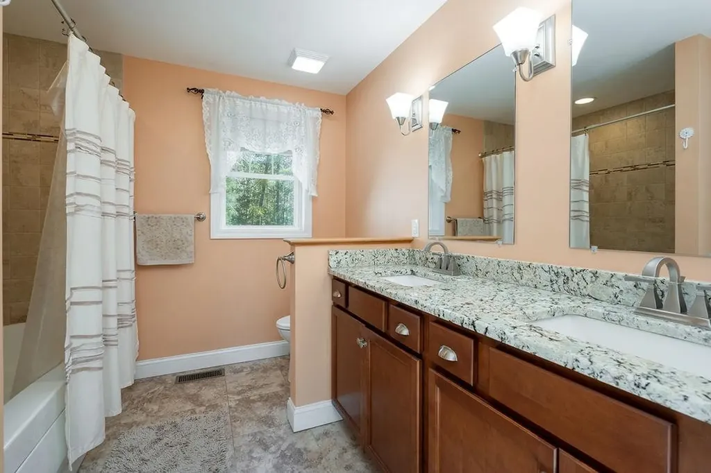 9 Whiting Lane Mont Vernon NH 03057