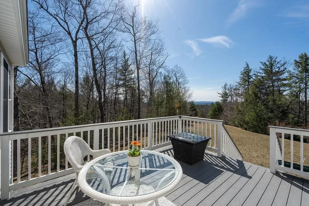9 Whiting Lane Mont Vernon NH 03057