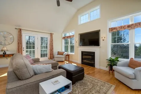 9 Whiting Lane Mont Vernon NH 03057