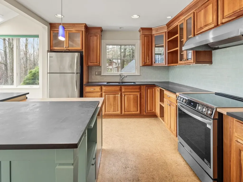 274 Enos Road Hinesburg VT 05461