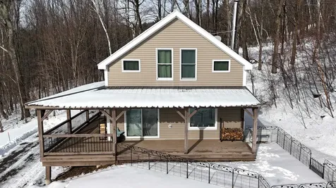 89 Field Way Pownal VT 05261