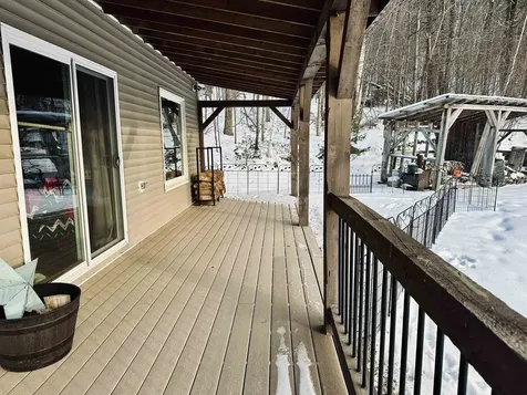 89 Field Way Pownal VT 05261