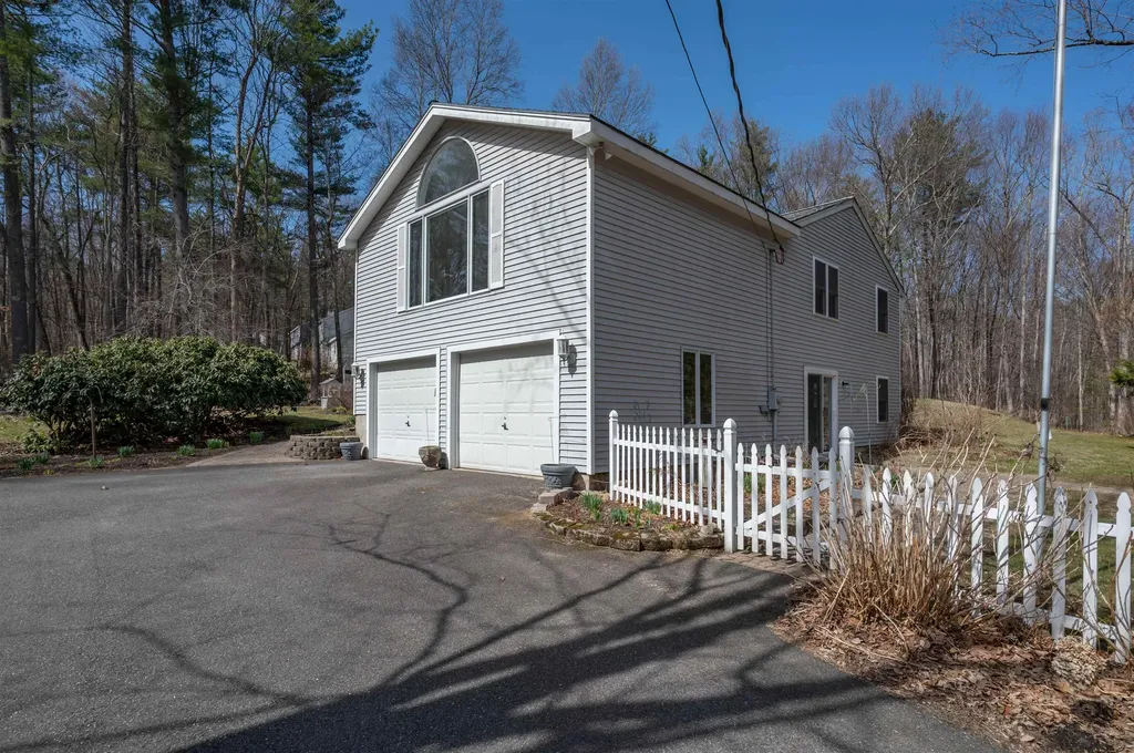 50 Wash Pond Road Hampstead NH 03841