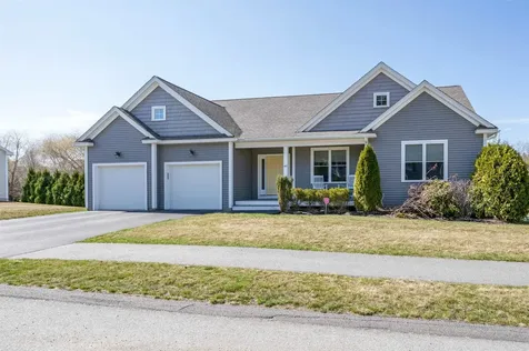 44 Diamondback Avenue Nashua NH 03062