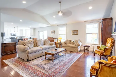 44 Diamondback Avenue Nashua NH 03062