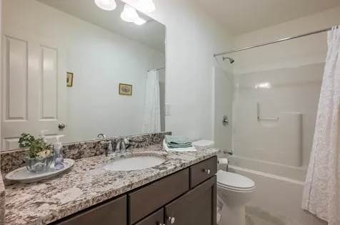 44 Diamondback Avenue Nashua NH 03062