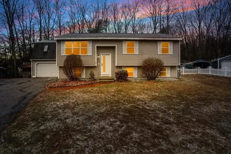 8 Columbine Place Concord NH 03303