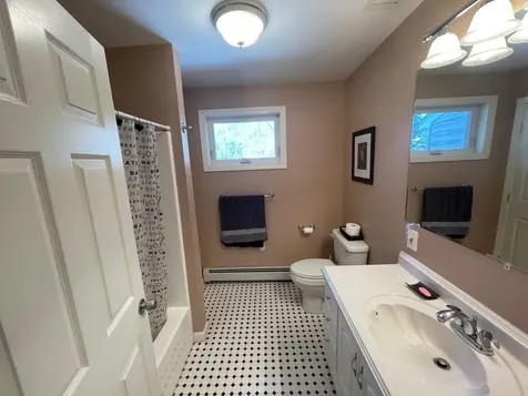 9 Tyler Street Salem NH 03079