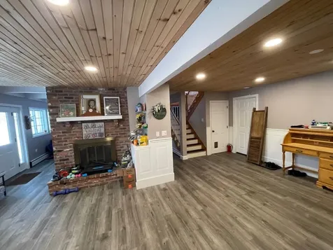 9 Tyler Street Salem NH 03079